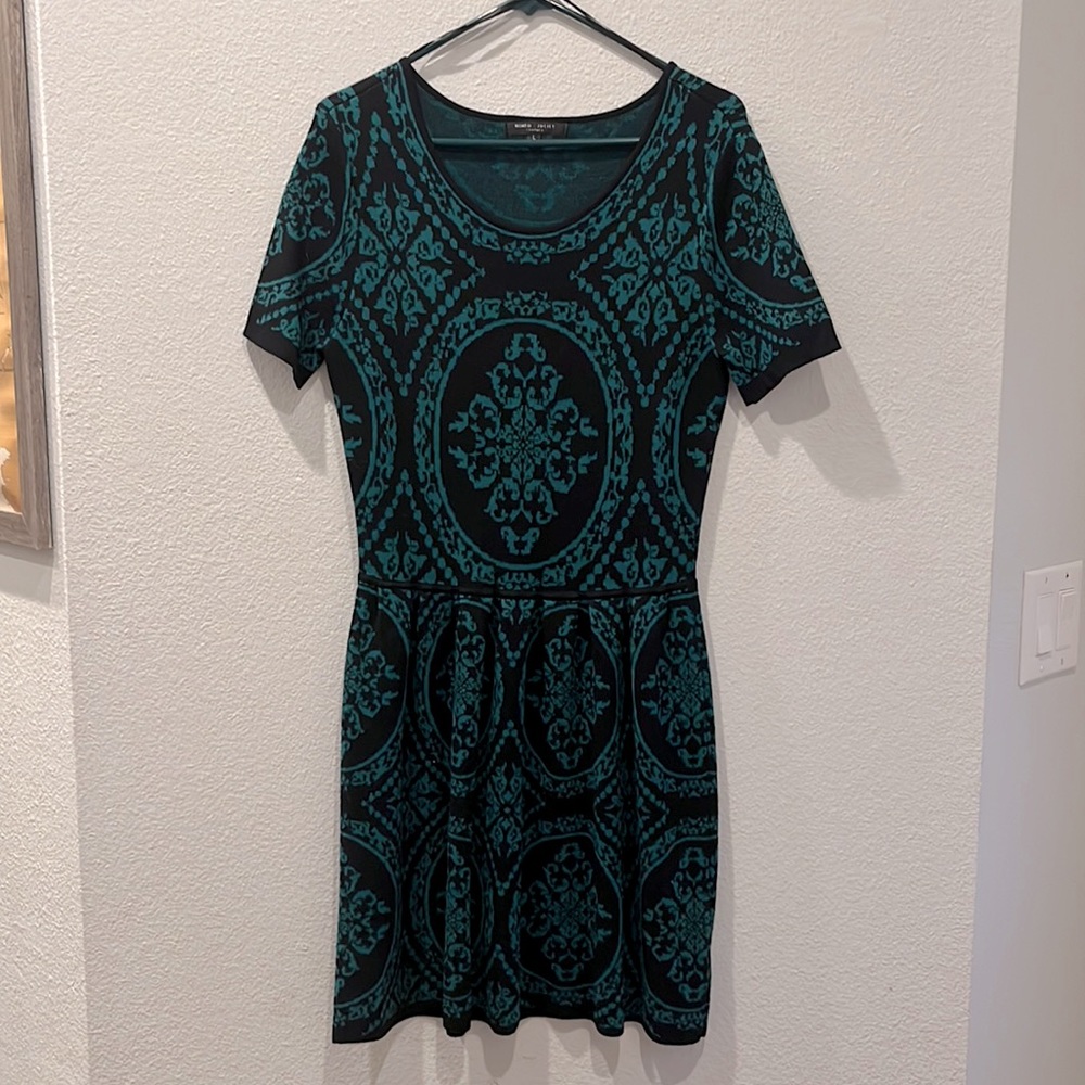 Size L woman’s sweater dress